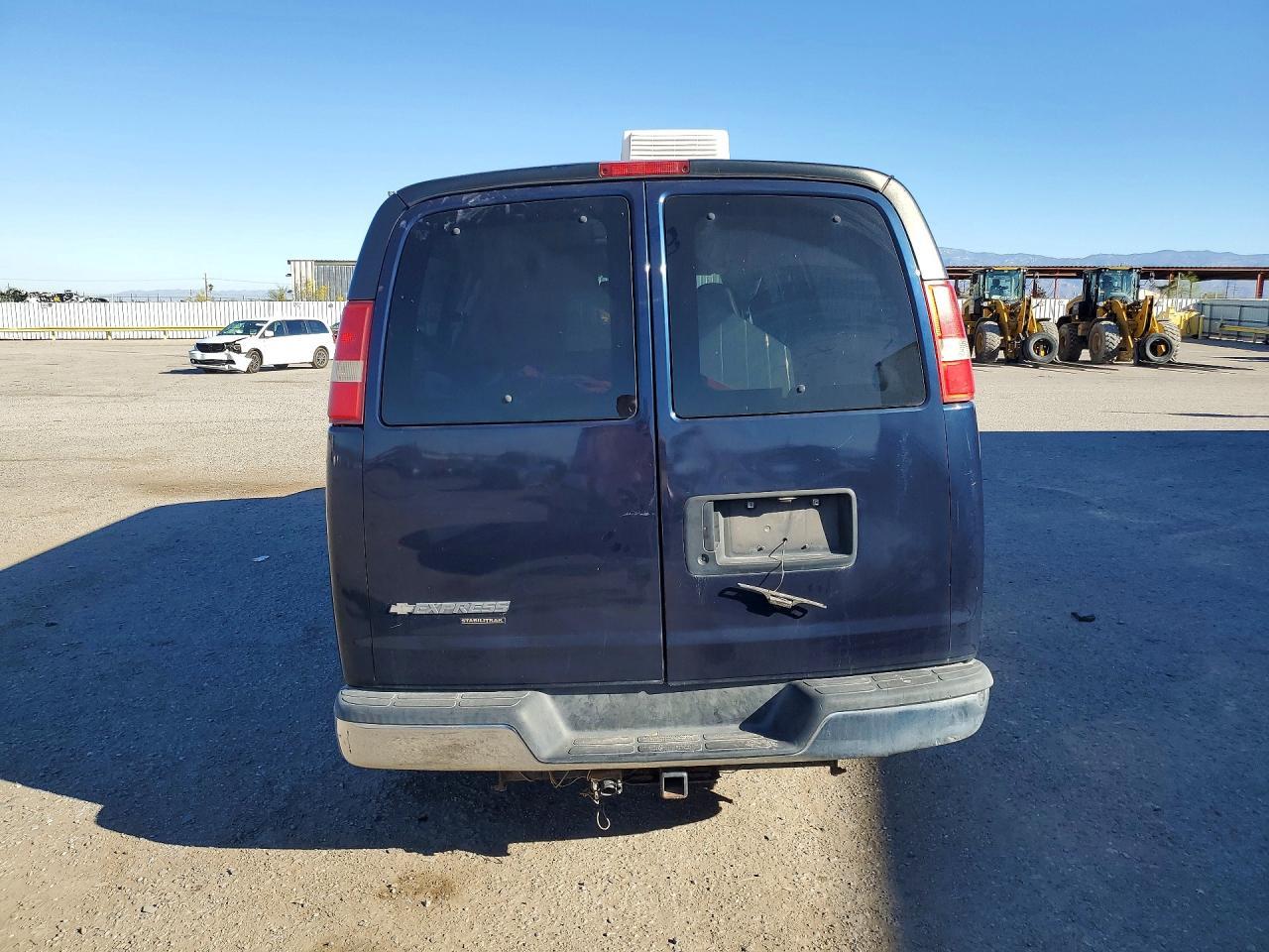 2008 Chevrolet Express G3500 - Фото 6