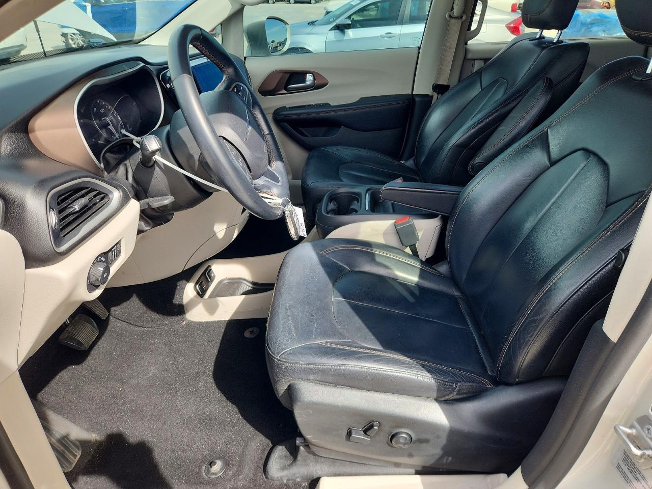 2017 Chrysler Pacifica Touring L - Фото 7