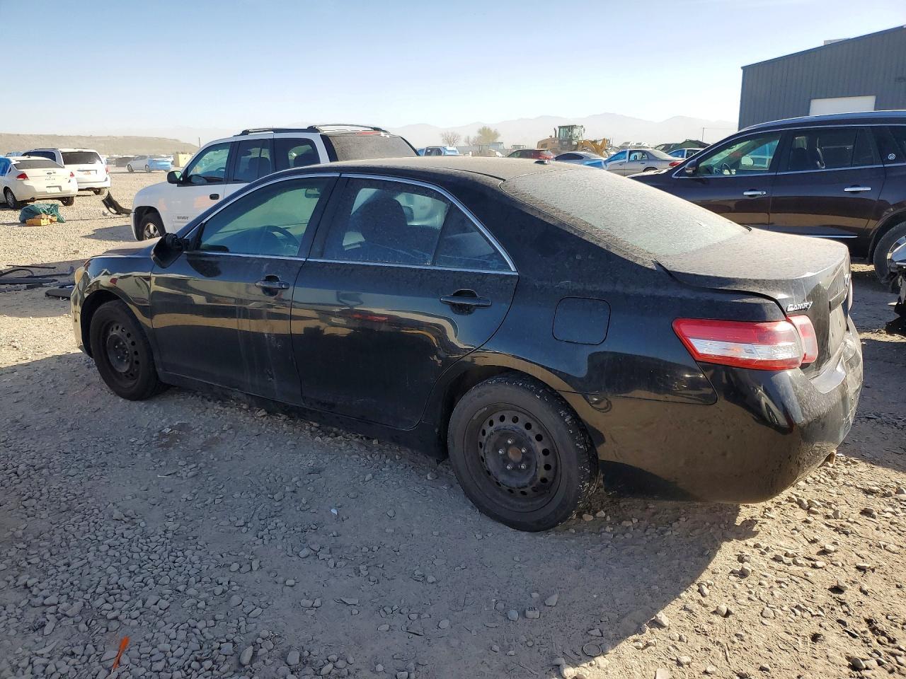 2011 Toyota Camry Le - Image 2