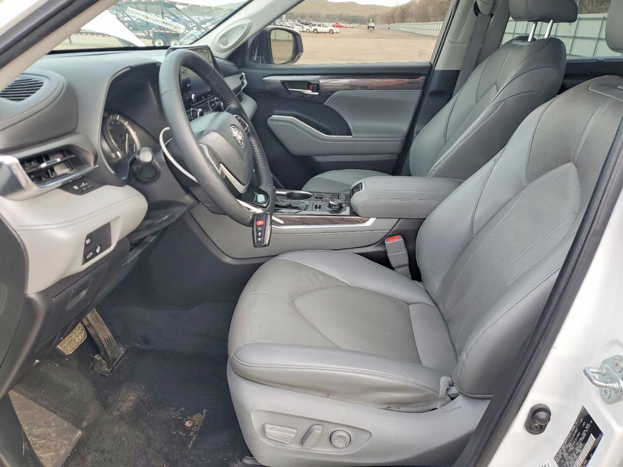 2022 Toyota Highlander - Фото 7