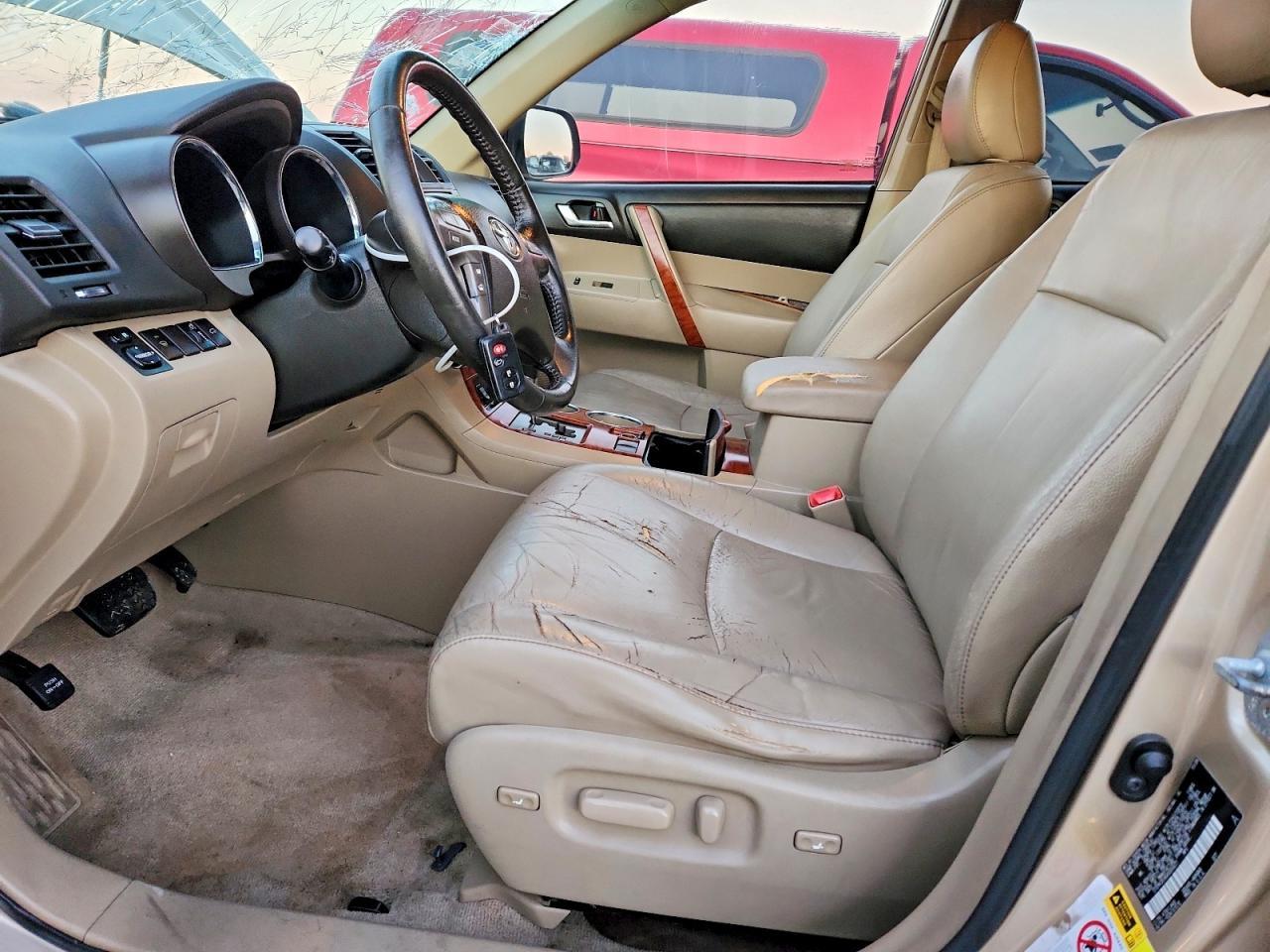 2010 Toyota Highlander Limited - Image 7