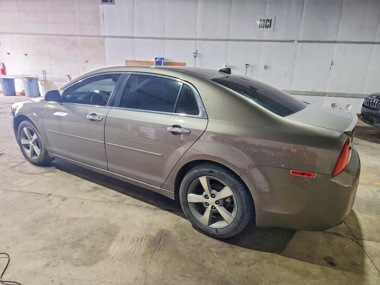 2012 Chevrolet Malibu 1Lt - Фото 2