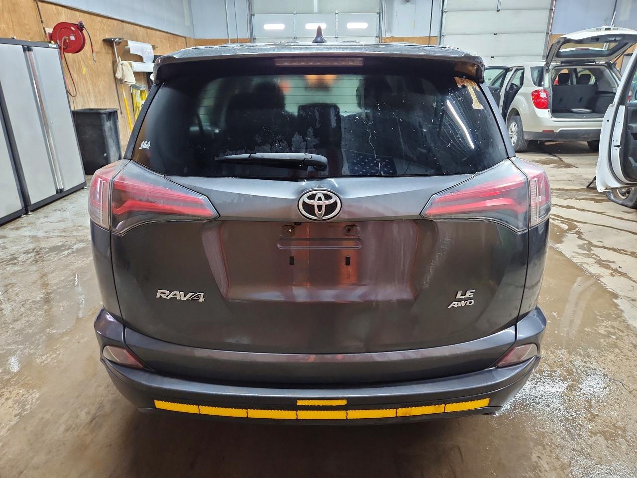 2017 Toyota Rav4 Le - Image 6