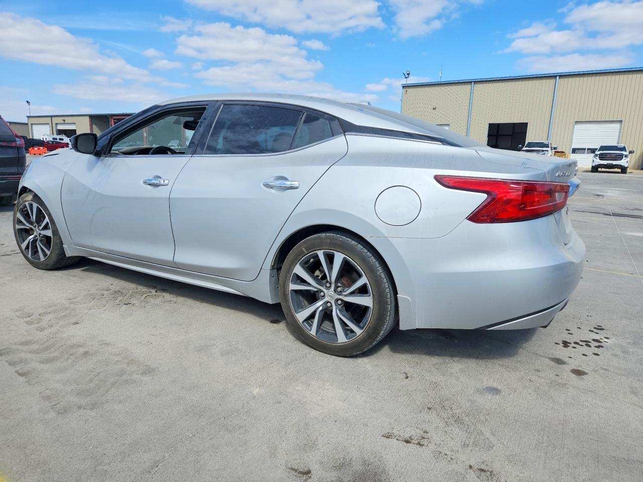 2018 Nissan Maxima S - Фото 2