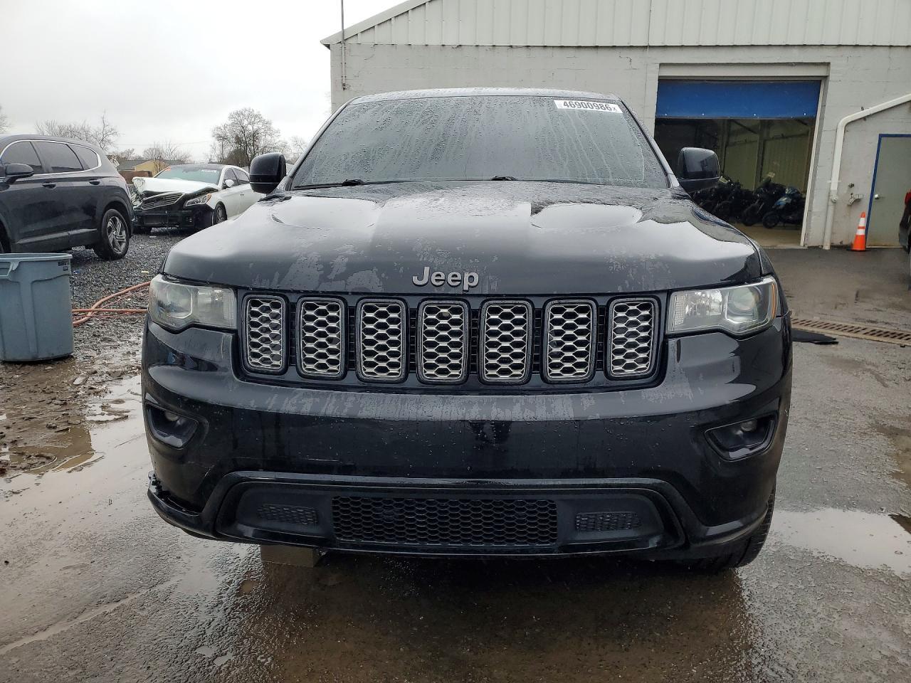 2019 Jeep Grand Cherokee Laredo - Image 5