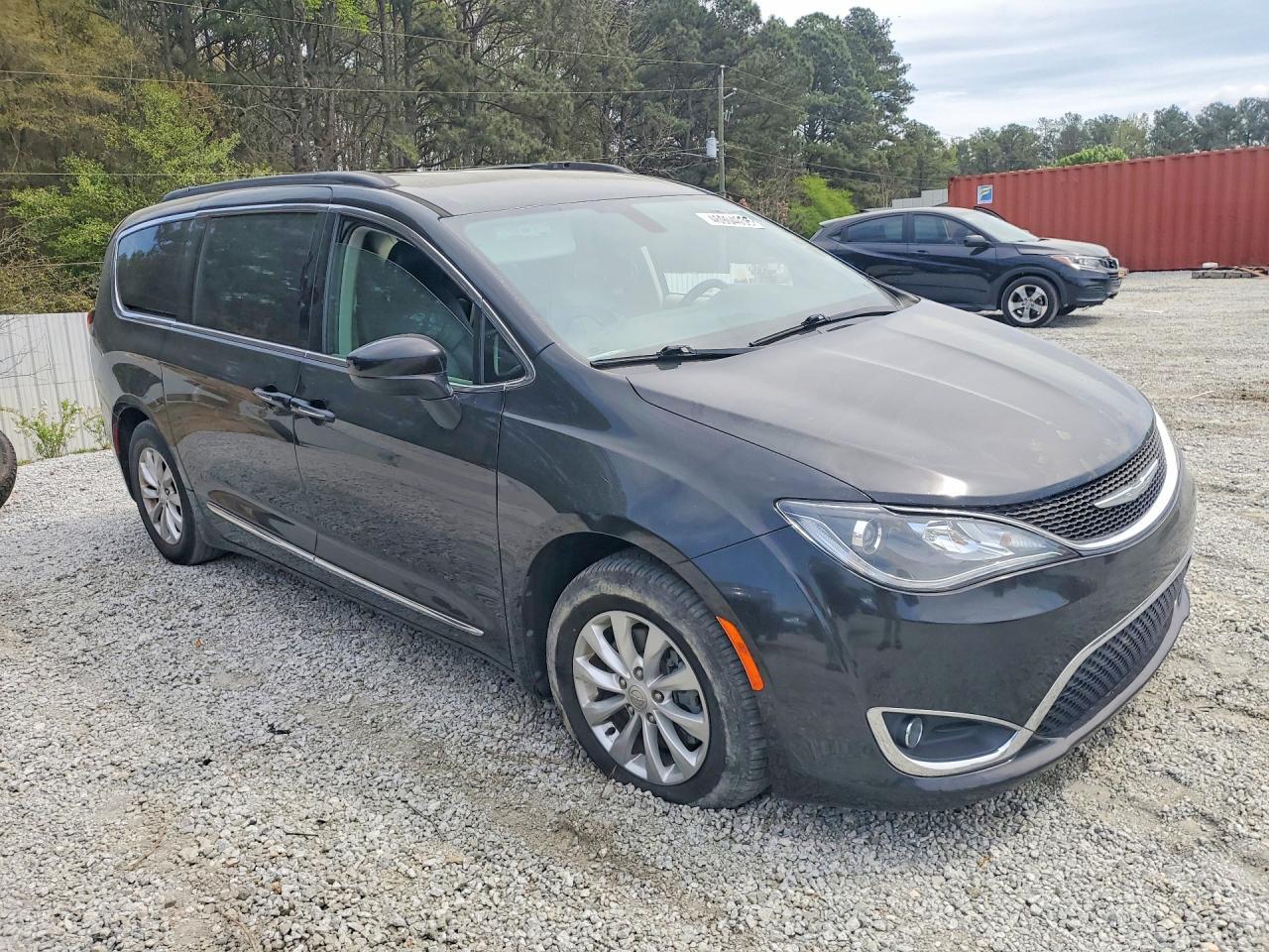 2017 Chrysler Pacifica Touring L - Фото 4