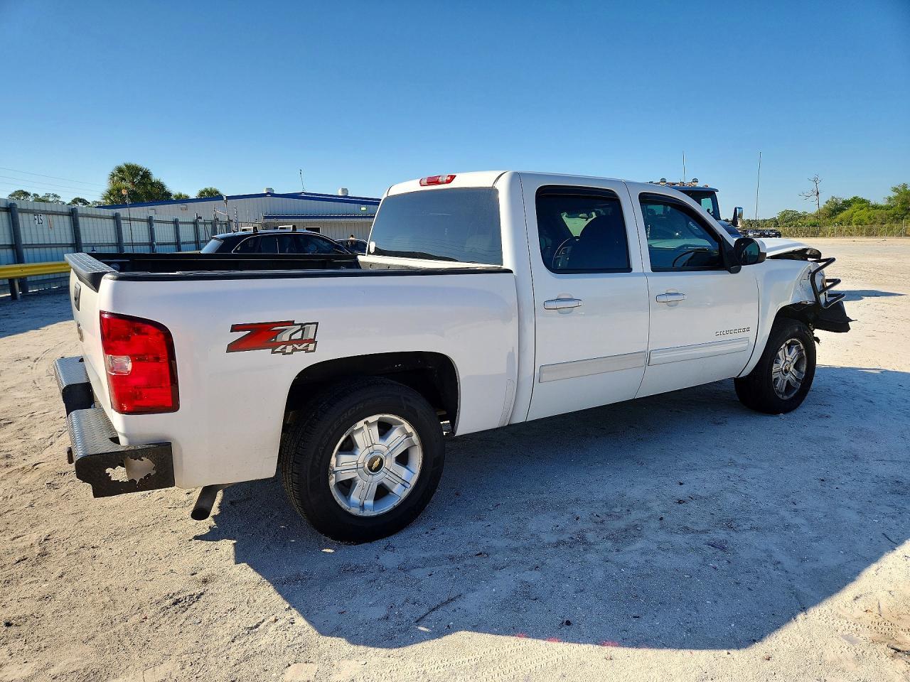 2010 Chevrolet Silverado K1500 Lt - Фото 3
