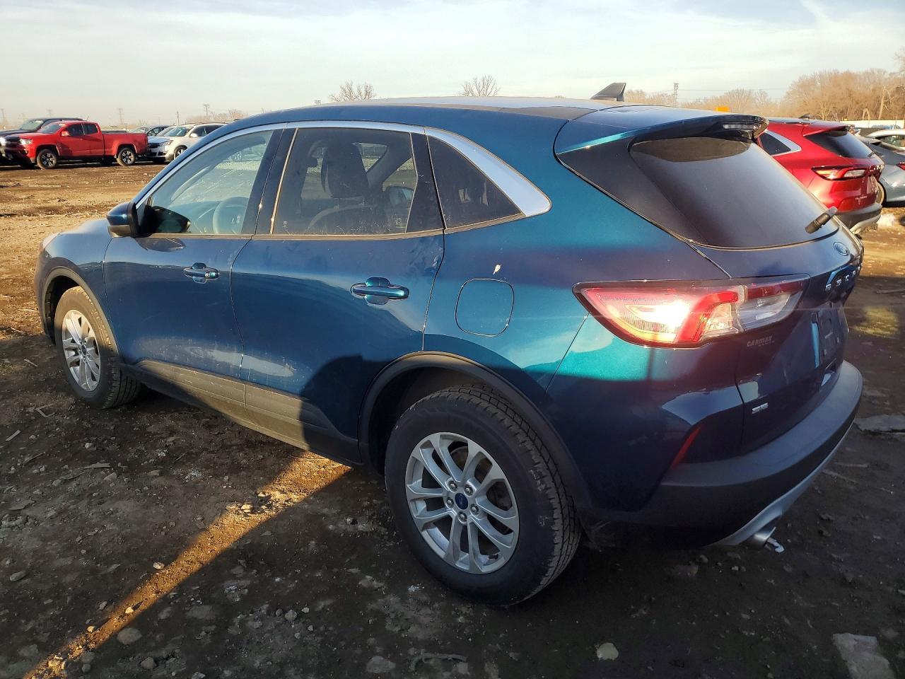 2020 Ford Escape Se - Фото 2