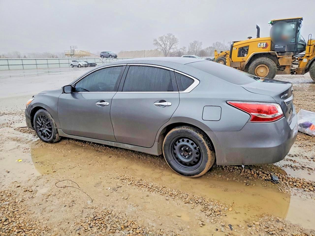 2015 Nissan Altima 2.5 S - Фото 2