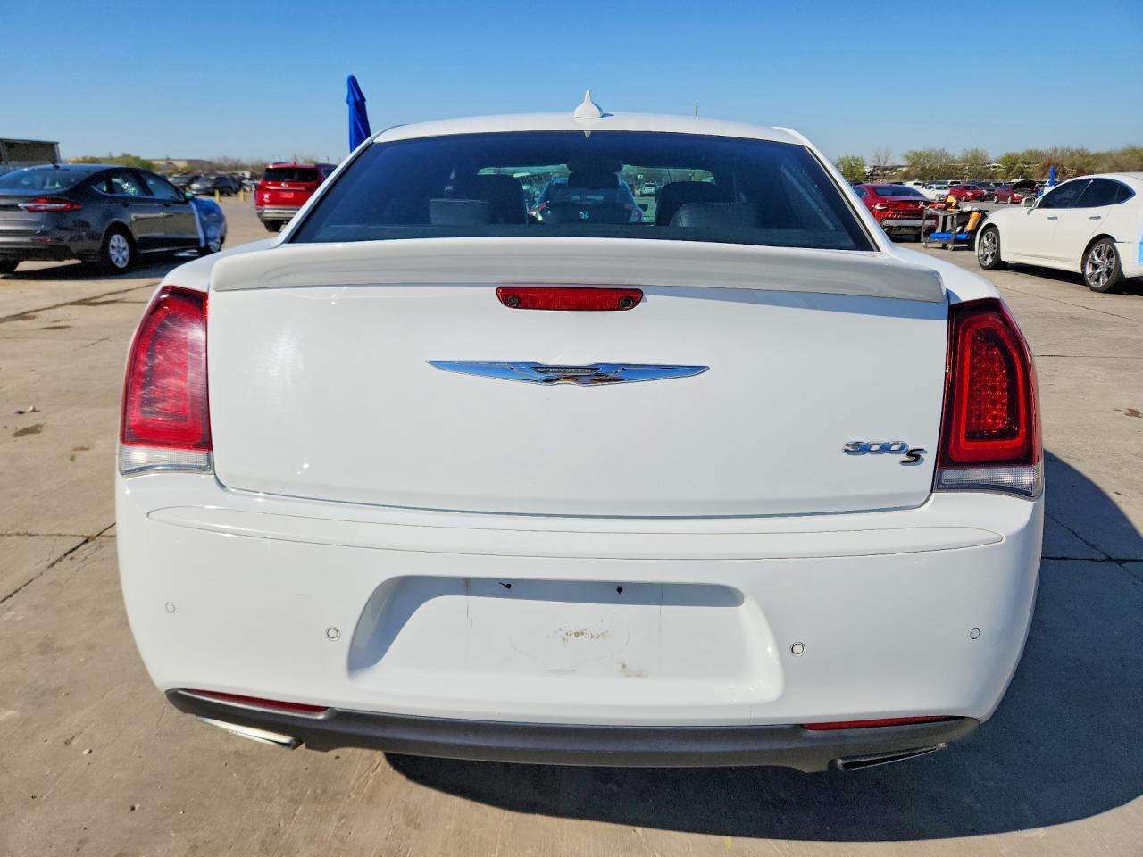 2018 Chrysler 300 S - Фото 6