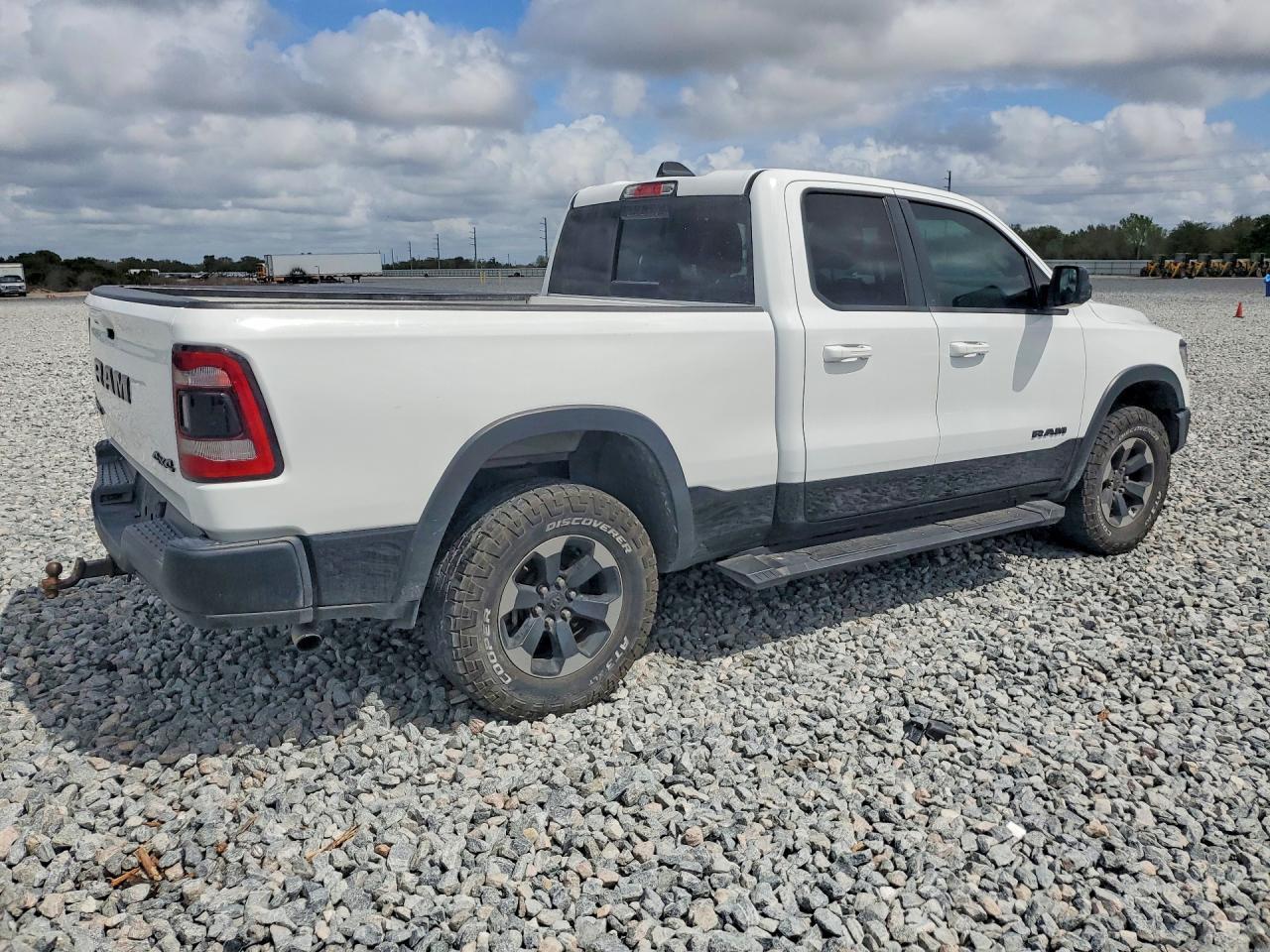 2019 Ram 1500 Rebel - Фото 3