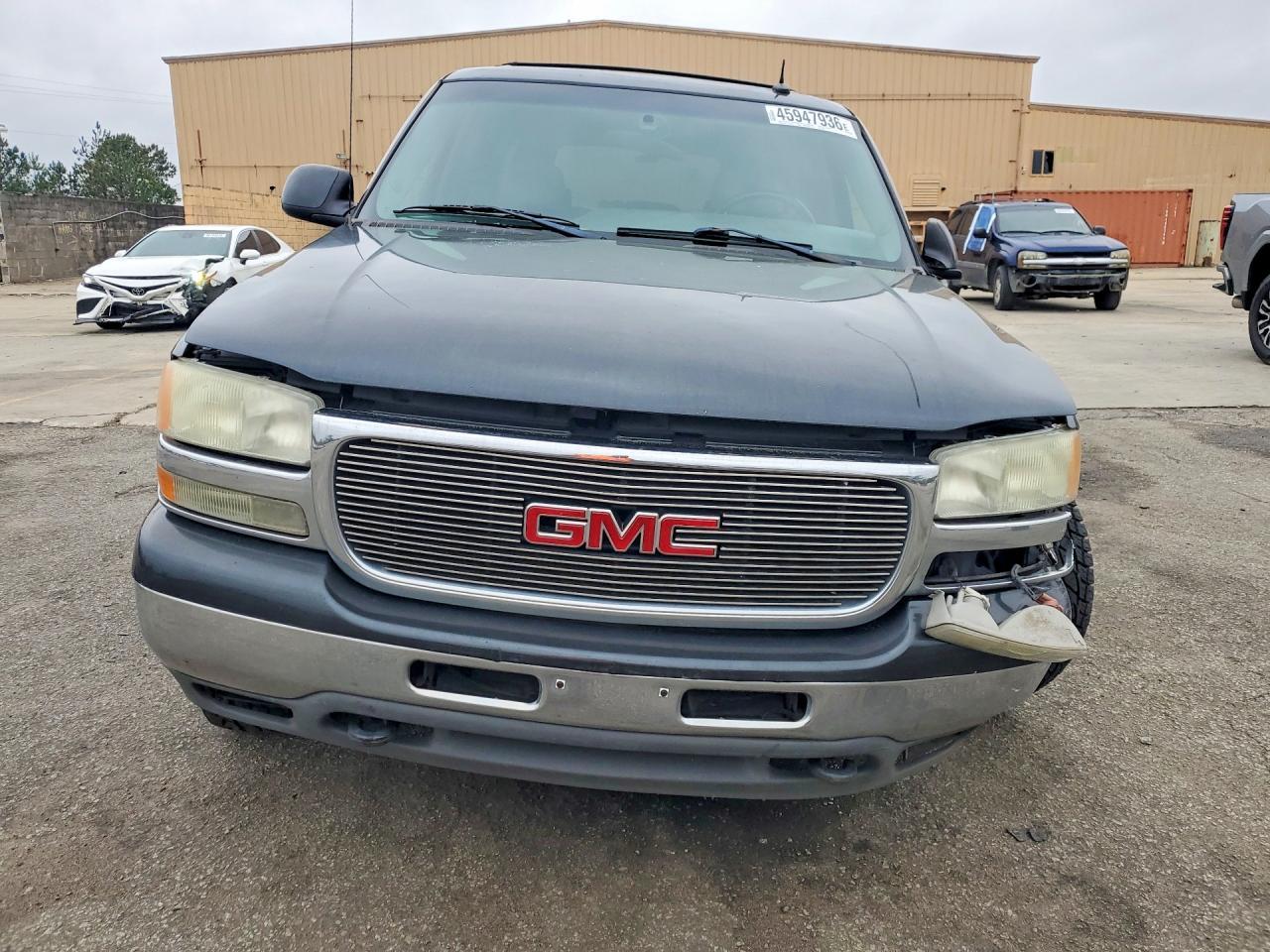 2003 GMC Yukon Xl K2500 - Image 5