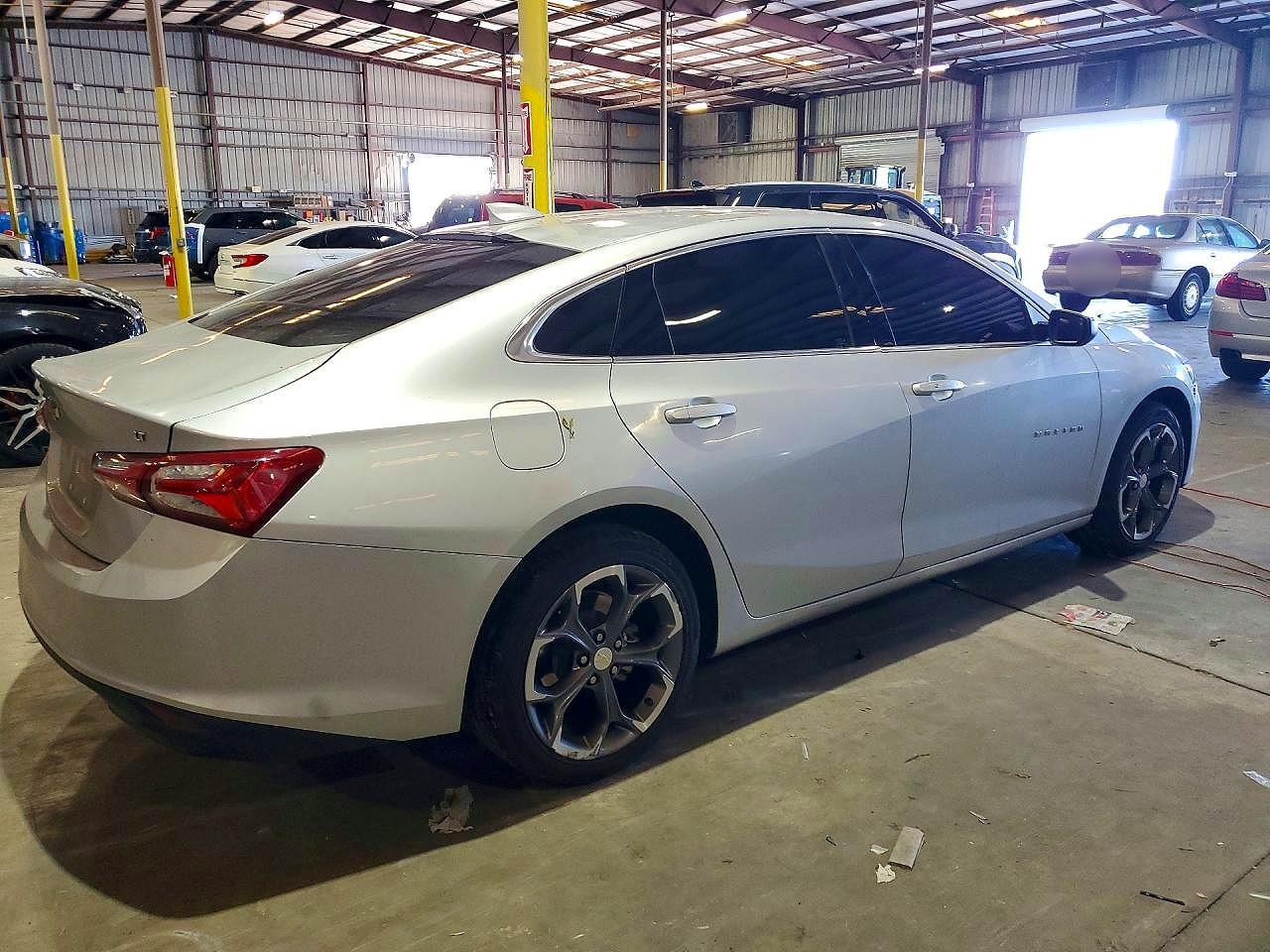 2022 Chevrolet Malibu Lt - Image 3