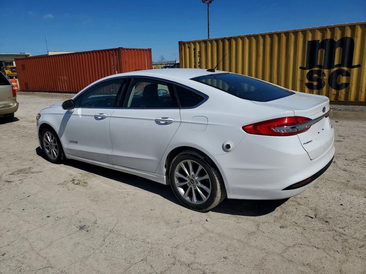 2017 Ford Fusion Se Hybrid - Image 2