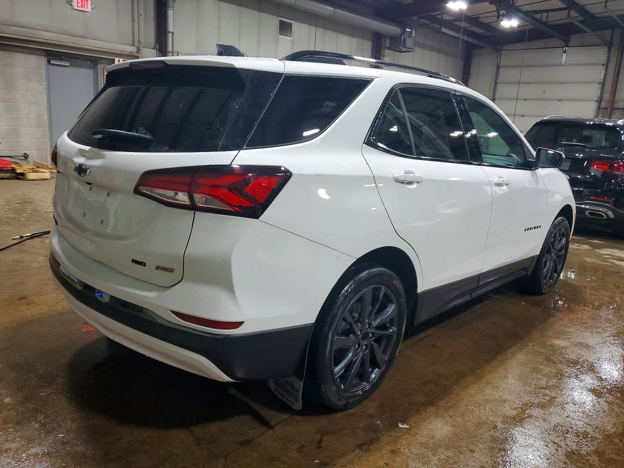 2022 Chevrolet Equinox Rs - Фото 3