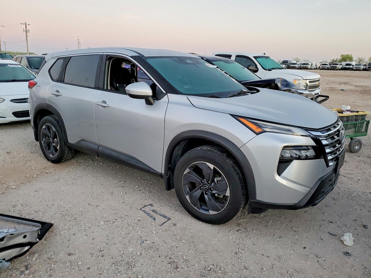 2025 Nissan Rogue Sv - Фото 4