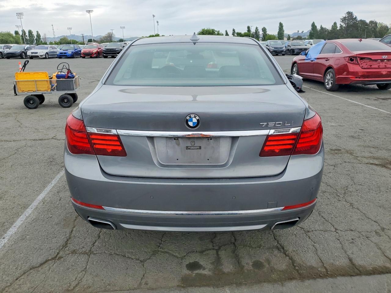 2014 BMW 750 Li - Image 6