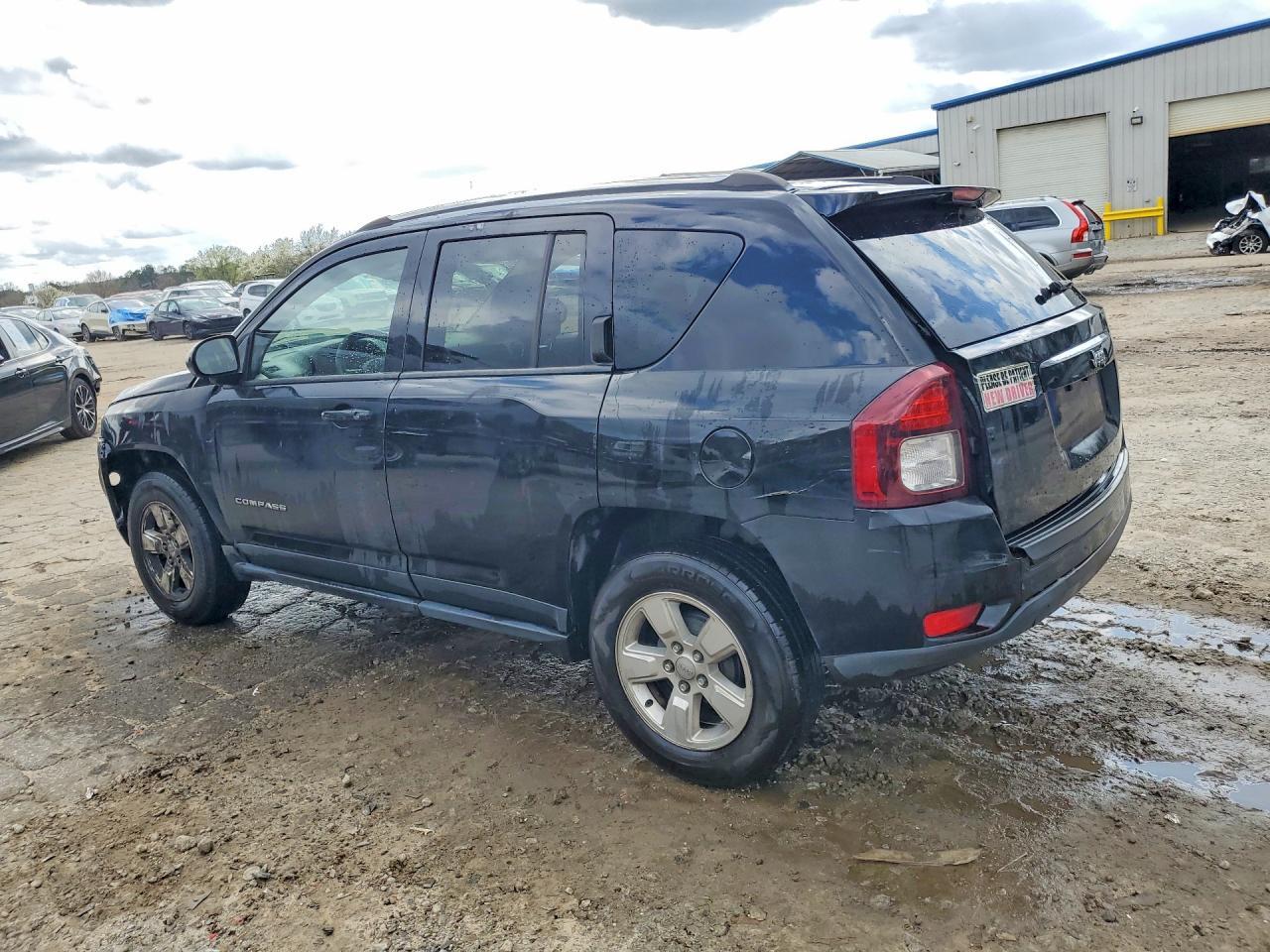 2015 Jeep Compass Sport - Фото 2