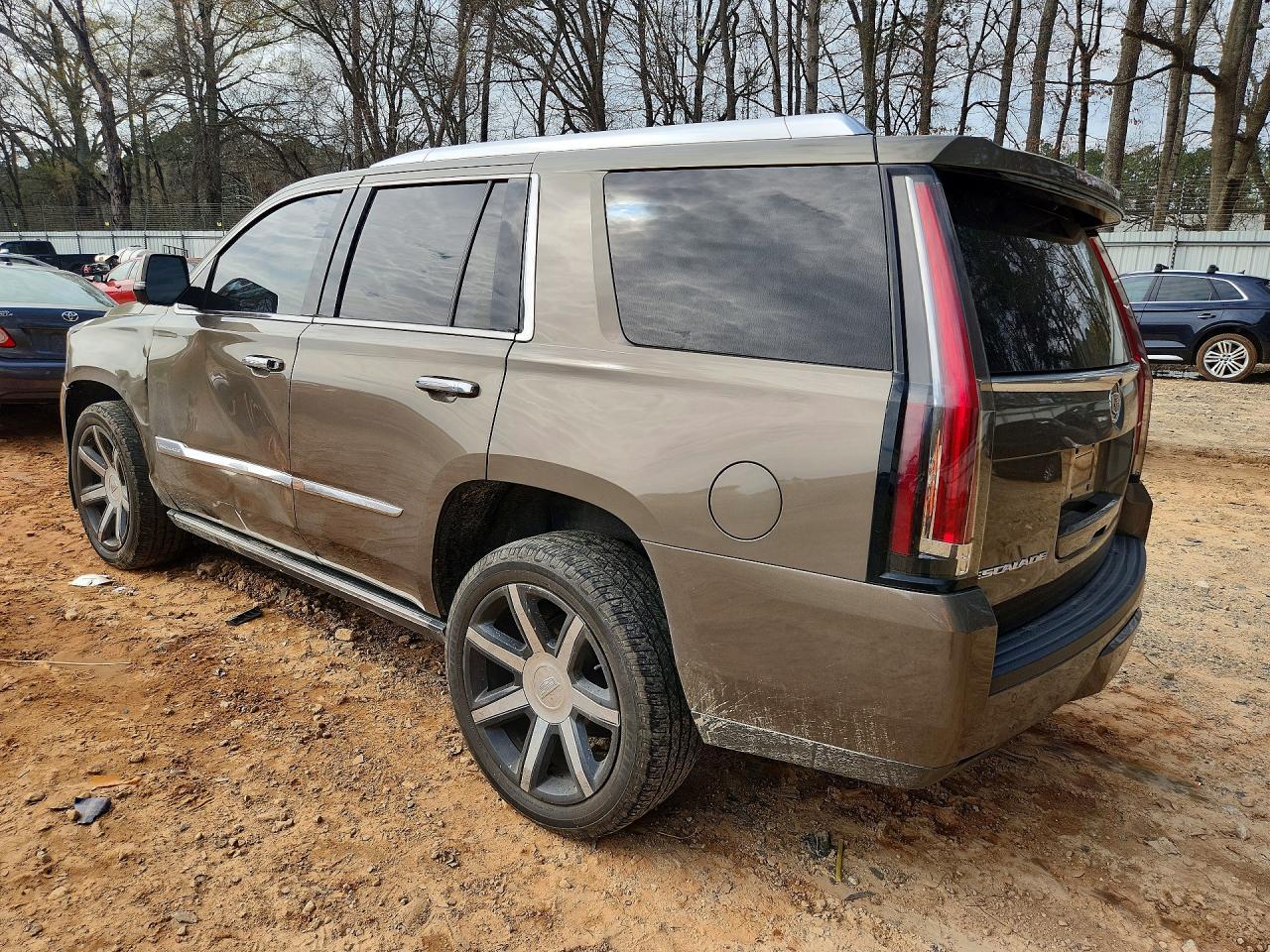 2016 Cadillac Escalade Premium - Image 2