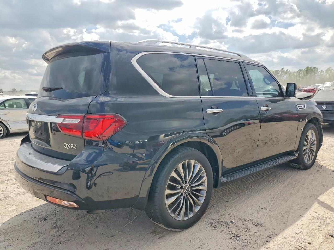 2018 Infiniti Qx80 Base - Image 3