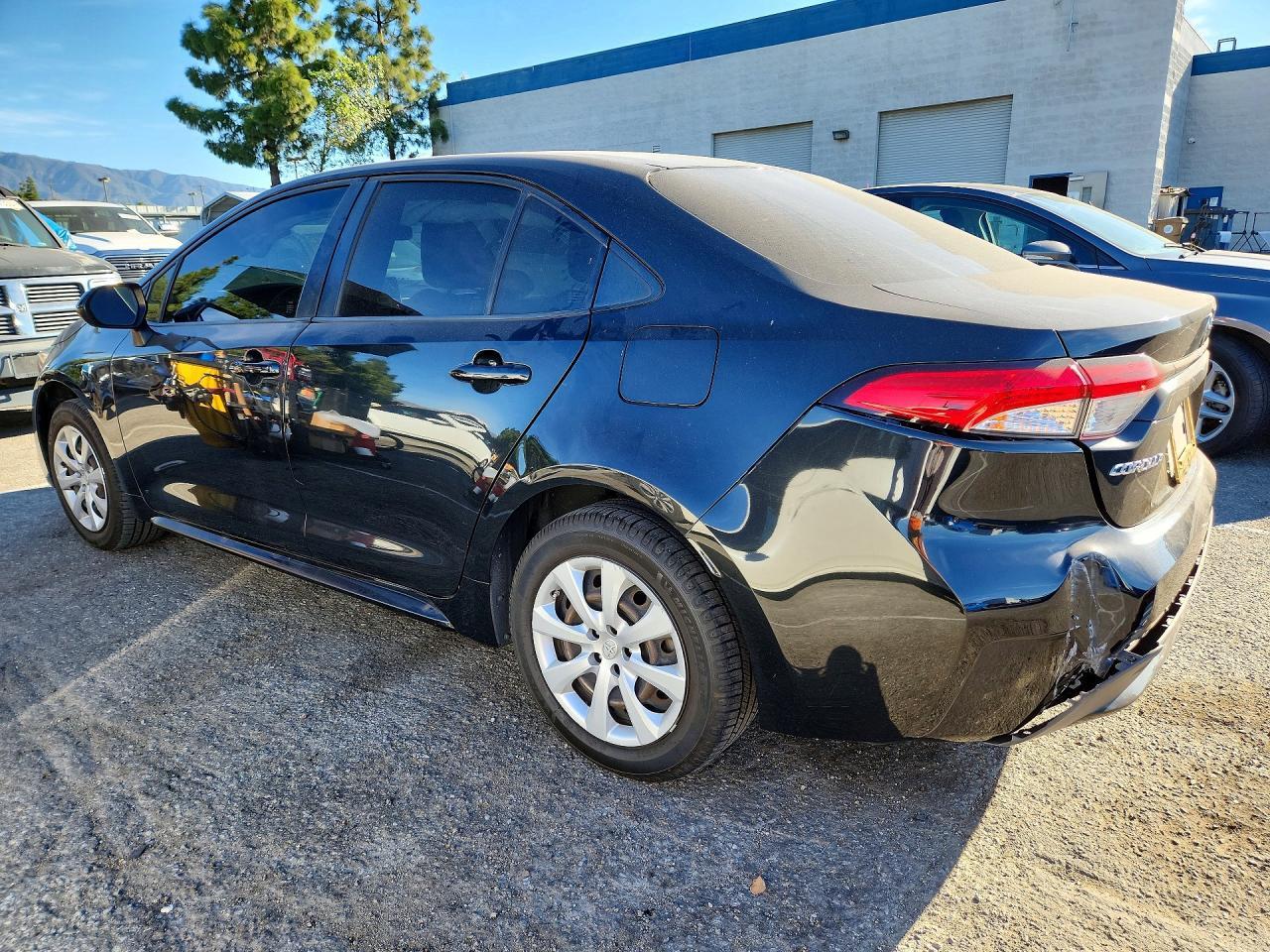 2020 Toyota Corolla Le - Фото 2