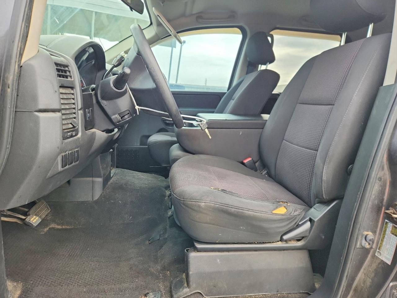 2012 Nissan Titan S - Фото 7