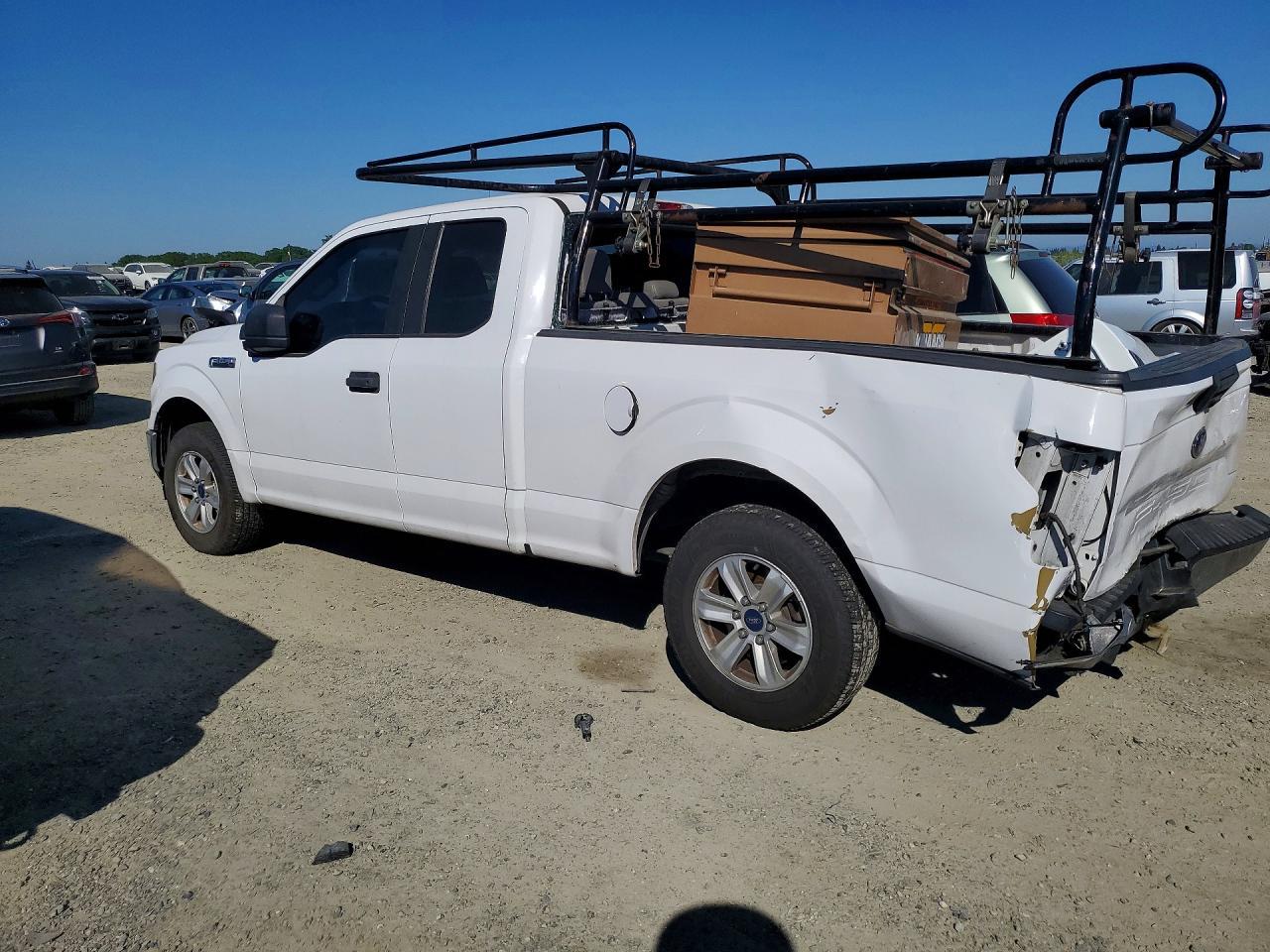 2018 Ford F150 Super Cab - Фото 2