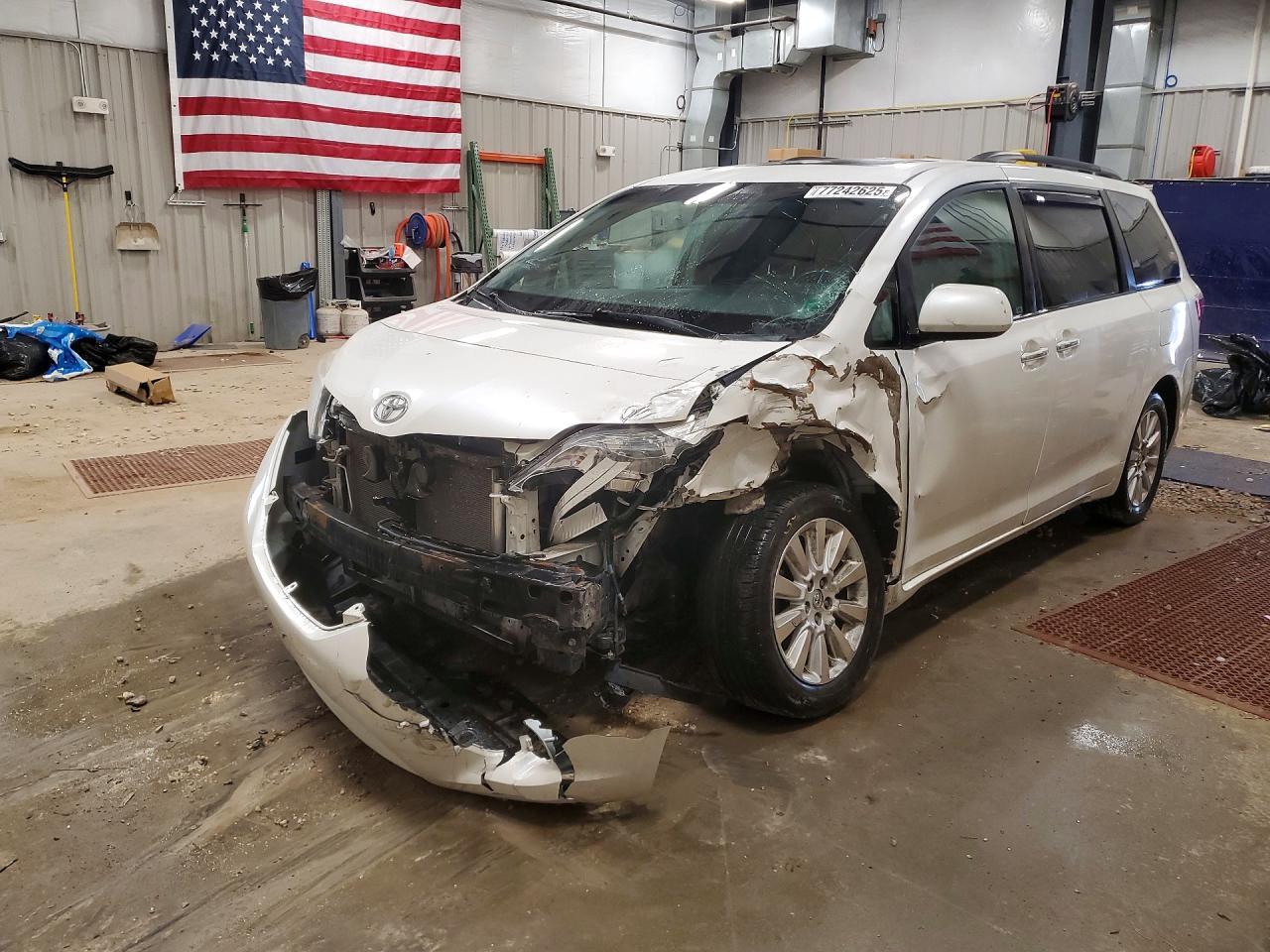 2015 Toyota Sienna Xle 7-Passenger