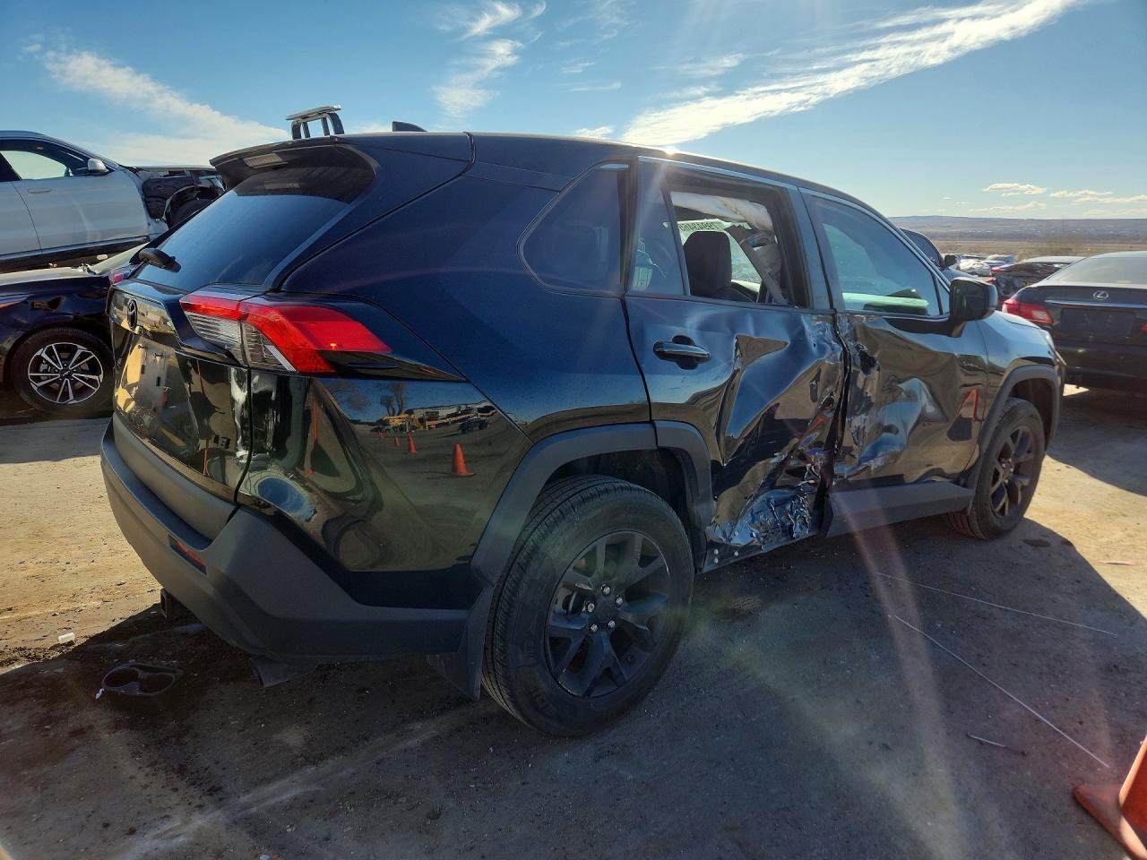 2023 Toyota Rav4 Le - Фото 3