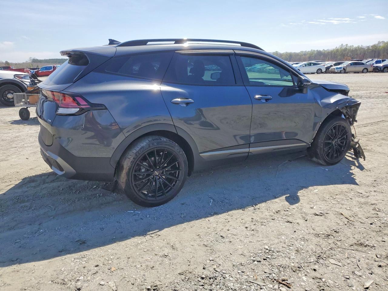 2023 Kia Sportage X-Line - Image 3