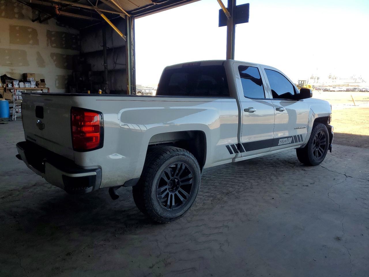 2015 Chevrolet Silverado C1500 - Image 3
