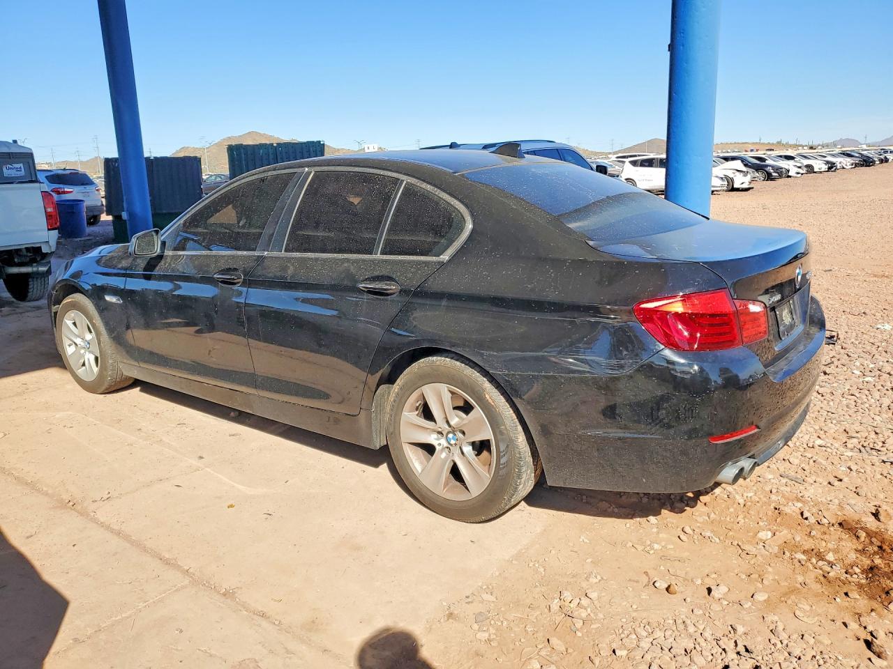 2013 BMW Motorrad 528 Xi - Image 2