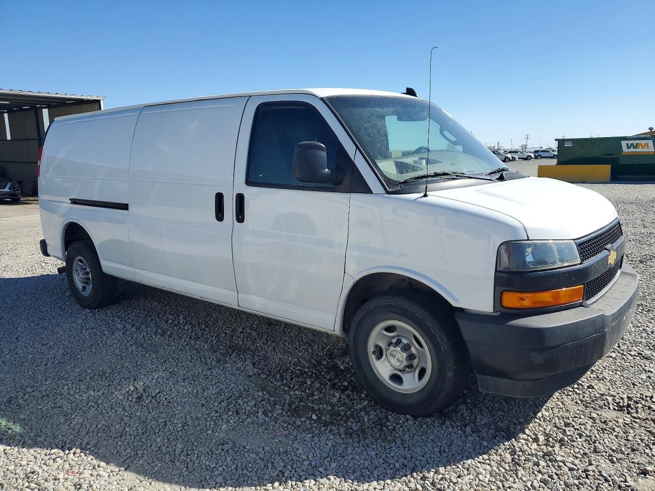 2018 Chevrolet Express 2500 Delivery Van - Фото 4