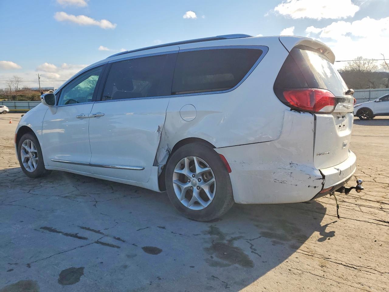 2020 Chrysler Pacifica Limited - Фото 2