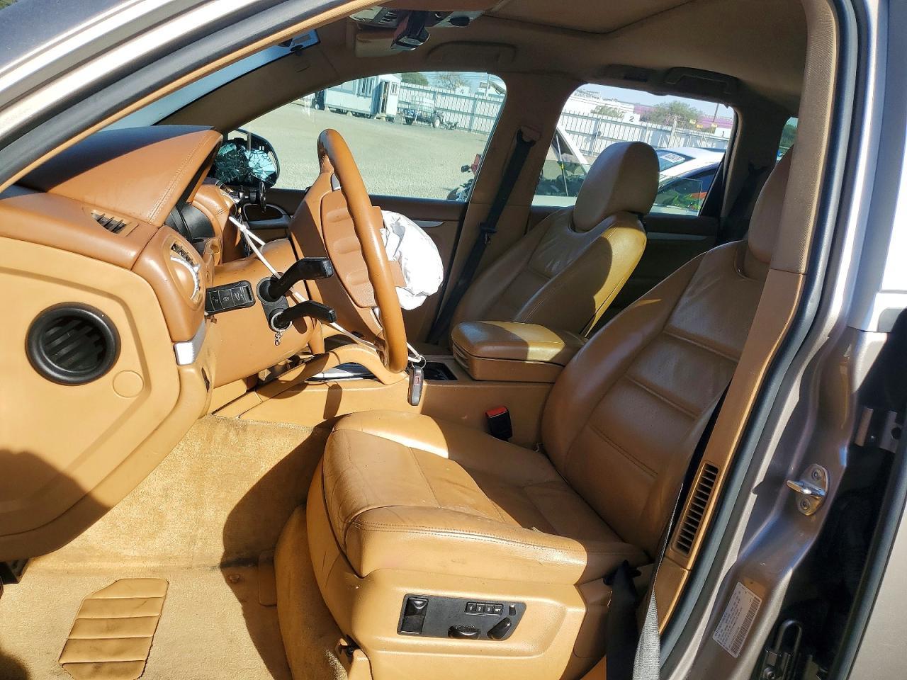 2005 Porsche Cayenne - Image 7