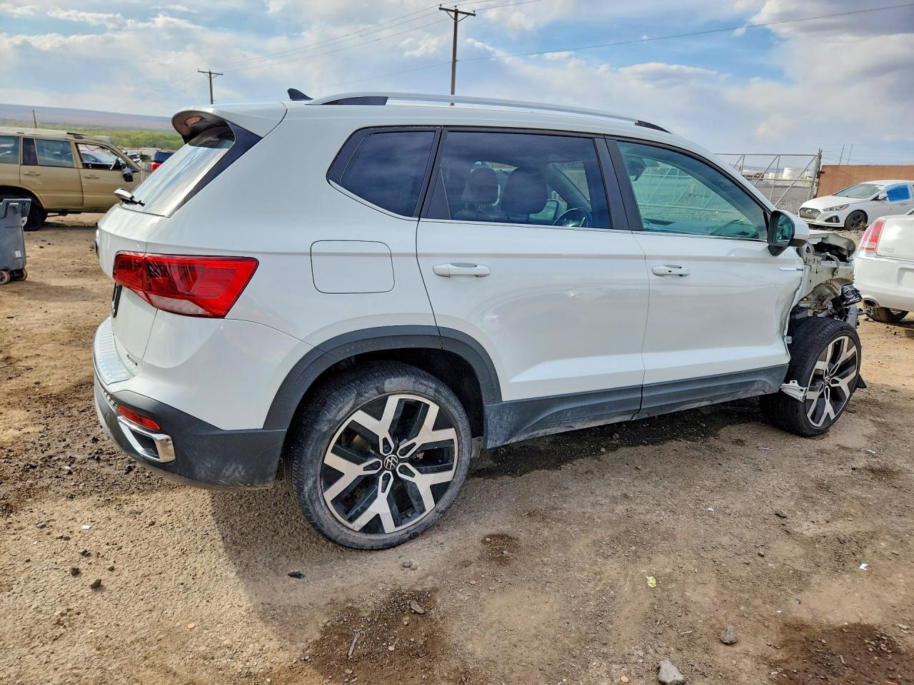 2022 Volkswagen Taos Sel - Фото 3