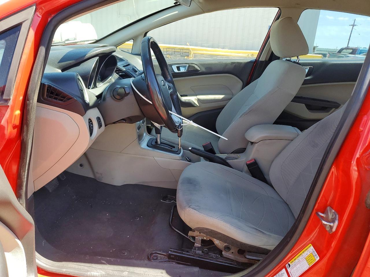 2014 Ford Fiesta Se - Фото 7