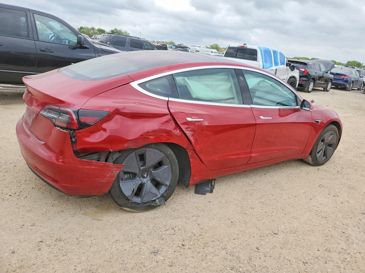 2018 Tesla Model 3 - Image 3
