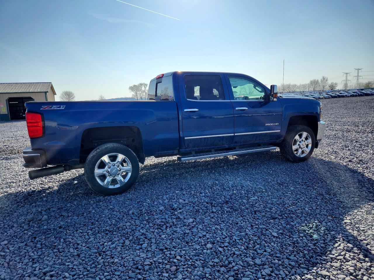 2017 Chevrolet Silverado K2500 Heavy Duty Ltz - Фото 3