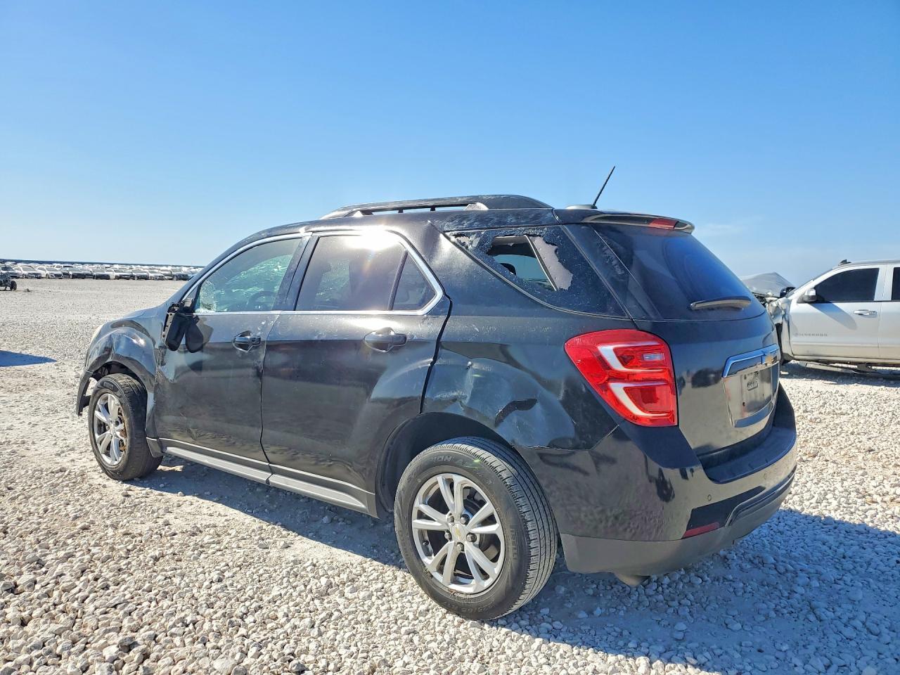 2016 Chevrolet Equinox Lt - Image 2