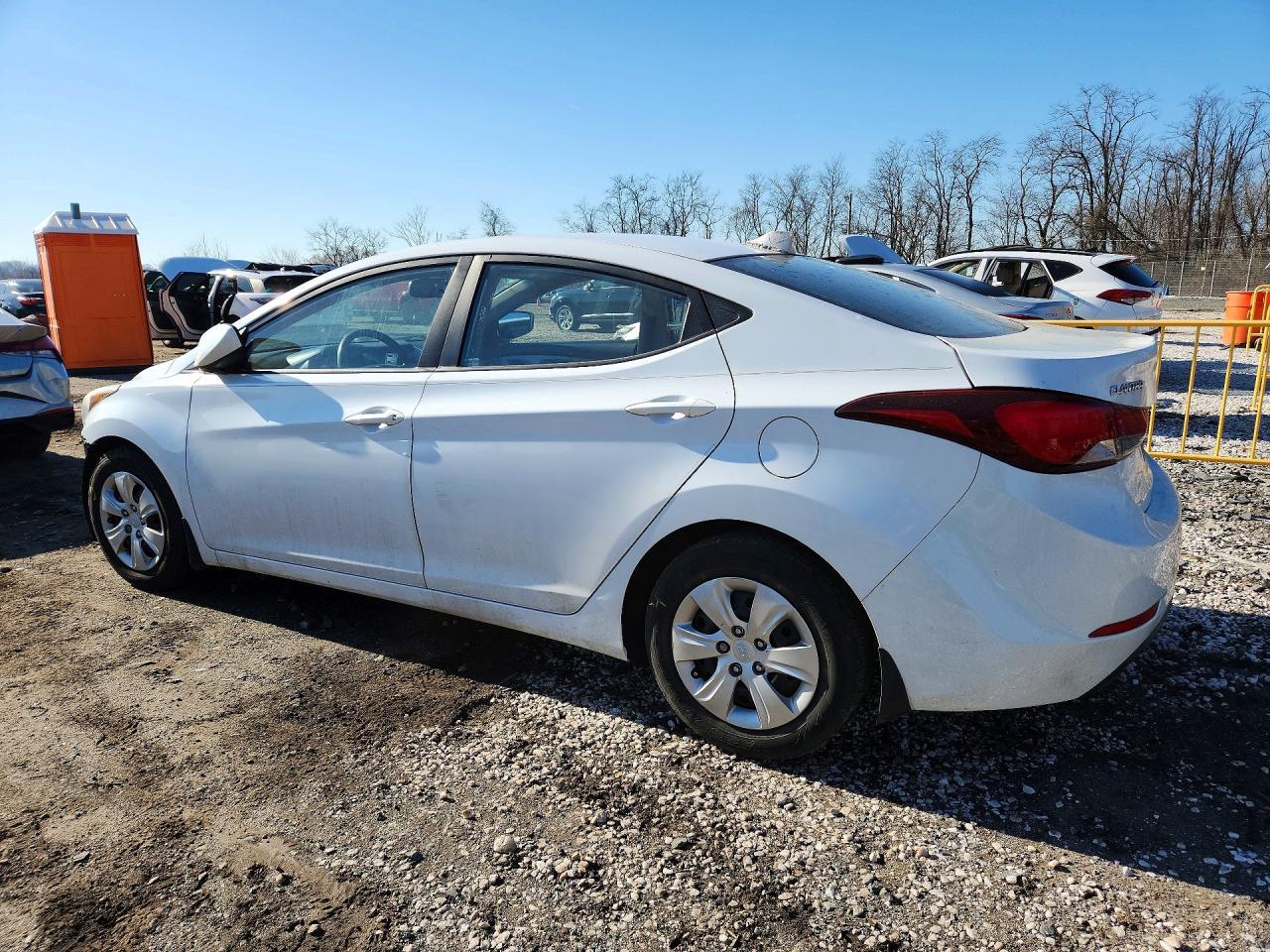 2016 Hyundai Elantra Se - Фото 2