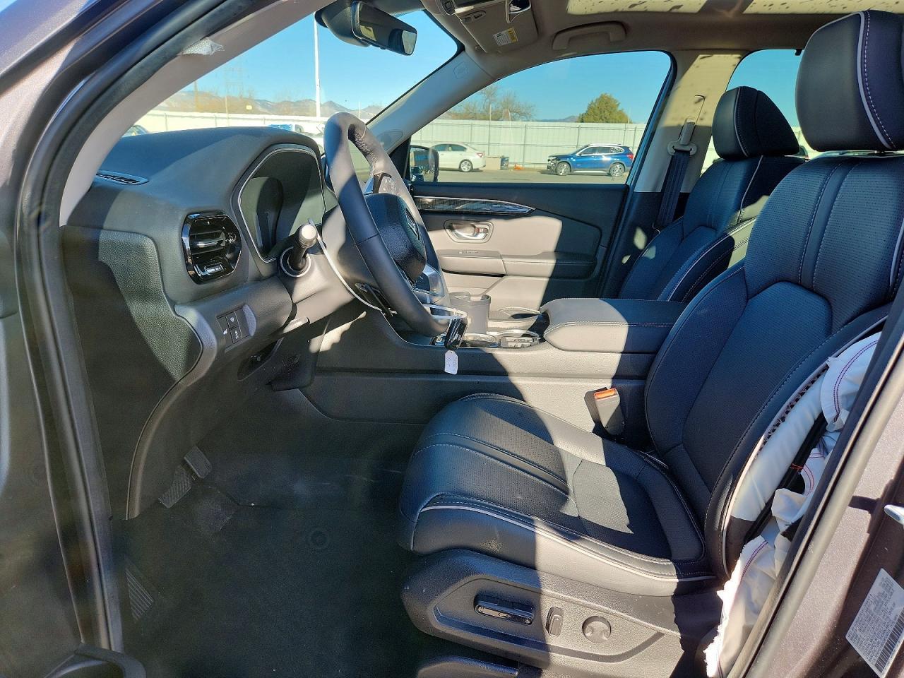 2025 Honda Pilot Elite - Image 7