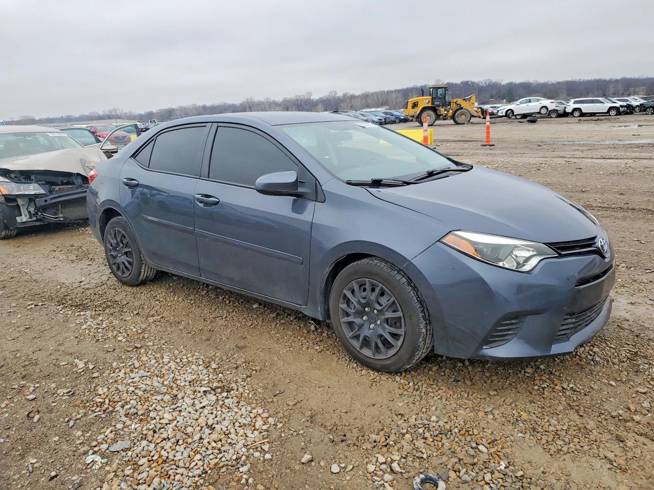 2015 Toyota Corolla L - Фото 4