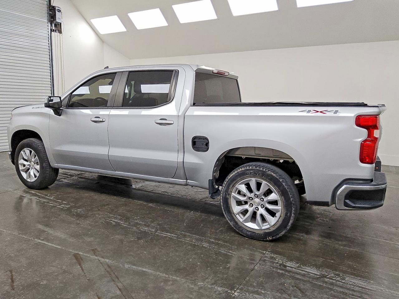 2021 Chevrolet Silverado K1500 Lt - Фото 2