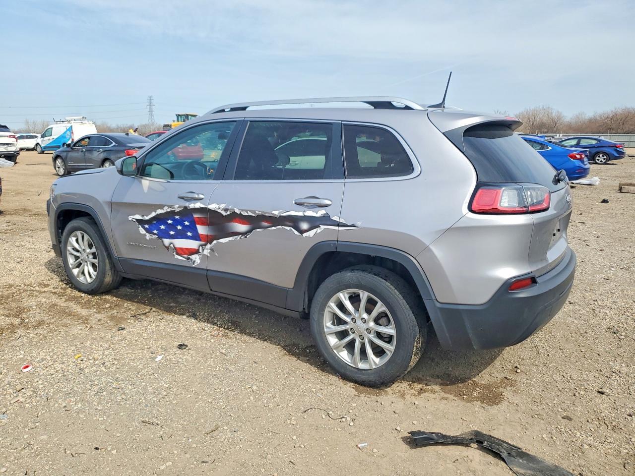 2019 Jeep Cherokee Latitude - Фото 2