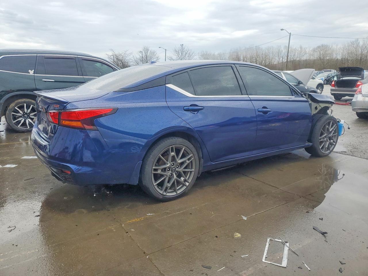 2023 Nissan Altima 2.0 Sr - Фото 3