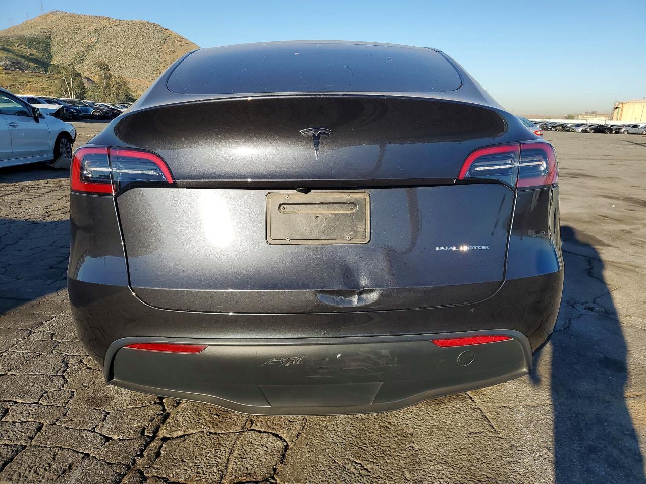 2024 Tesla Model Y - Фото 6