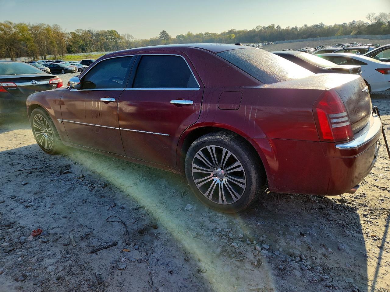 2007 Chrysler 300C - Image 2