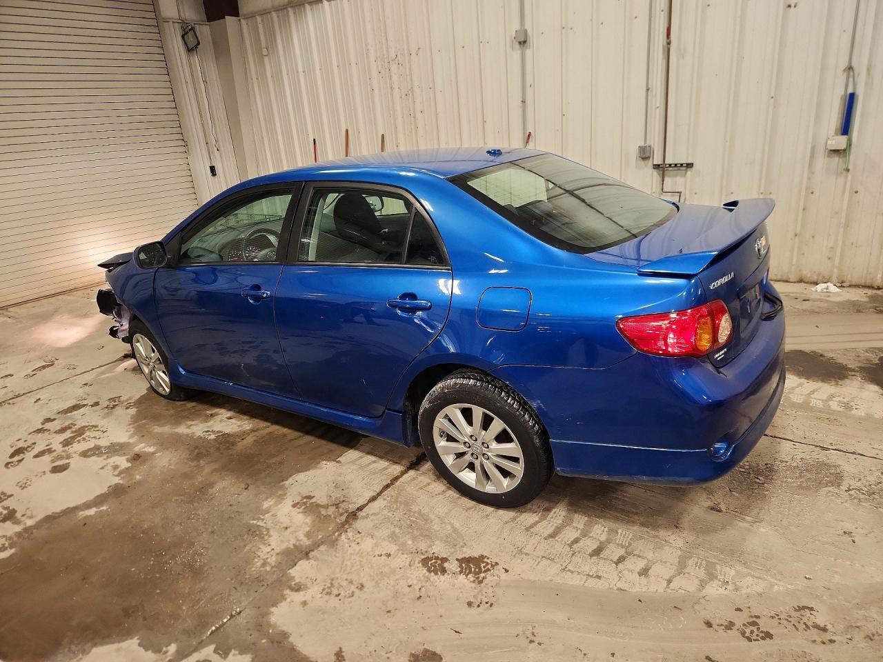 2010 Toyota Corolla S - Фото 2