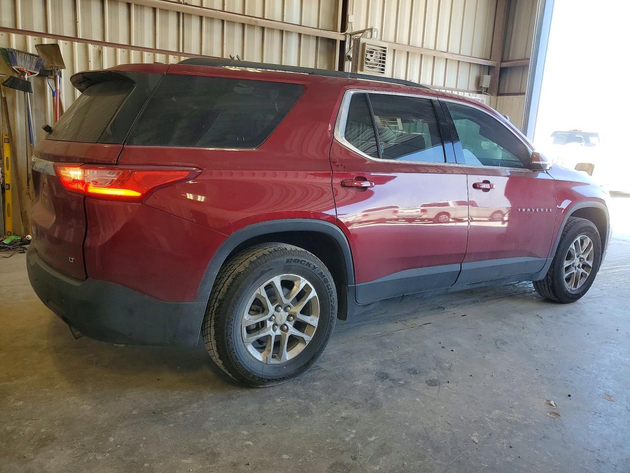 2020 Chevrolet Traverse Lt - Image 3